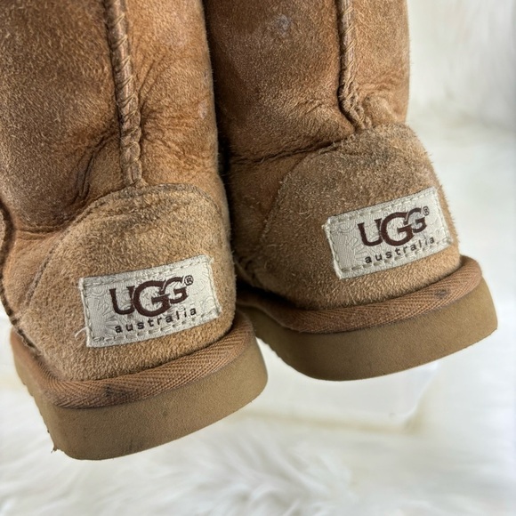 UGG WINTER BOOTS SIZE 10 TODDLER - Picture 4 of 13